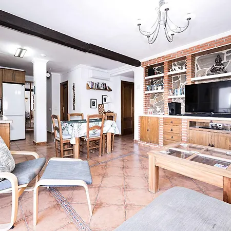 Apartamento Edf Tahiti 7 *