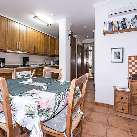 Edf Tahiti 7 Apartment Nerja
